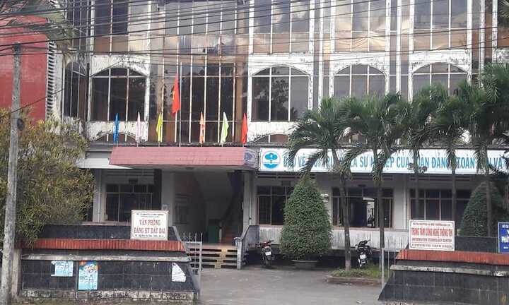 Làm giả sổ đỏ, nhân viên phòng đăng ký sử dụng đất bị bắt