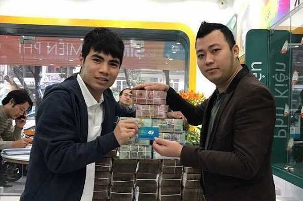 Sau Ngọc Trinh, thêm một ‘siêu SIM’ giá khủng nữa vừa ‘nổ’