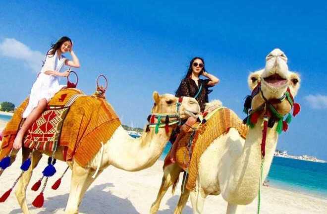 Nghỉ lễ xa xỉ như hội con nhà siêu giàu châu Á