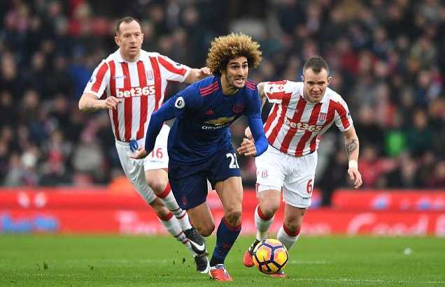Stoke City 1-0 Man Utd: Mata đá phản lưới nhà