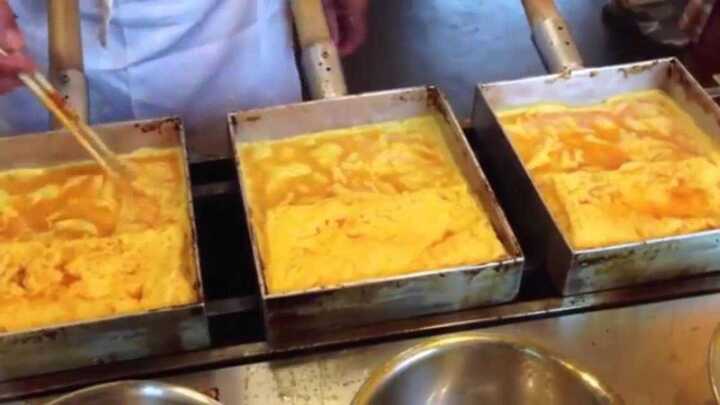 Tròn mắt xem dây chuyền làm trứng tráng công phu, tỉ mỉ của người Nhật