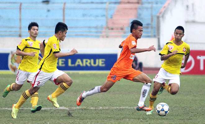Sao U19 Việt Nam lập cú đúp giúp SHB Đà Nẵng hạ Hải Phòng