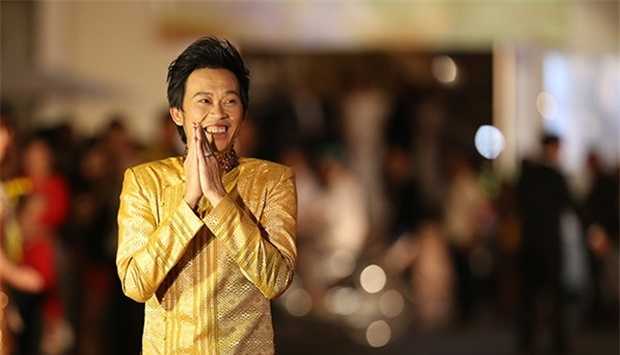 Hoài Linh và nỗi nhớ Tết xưa được may đồ mới, gom lá chuối đem bán