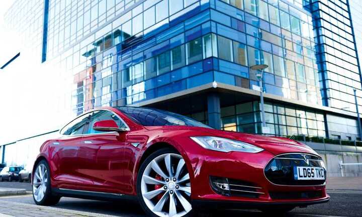 Tesla âm thầm ra mắt chiếc xe điện chạy xa nhất thế giới