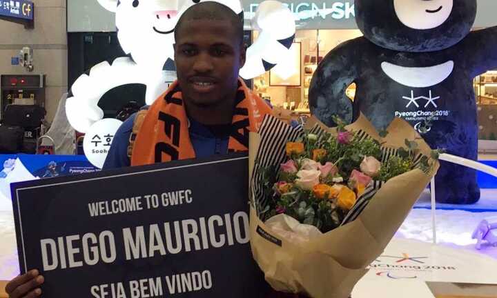 Người đá cặp với Neymar ở U20 Brazil trở thành đồng đội của Xuân Trường