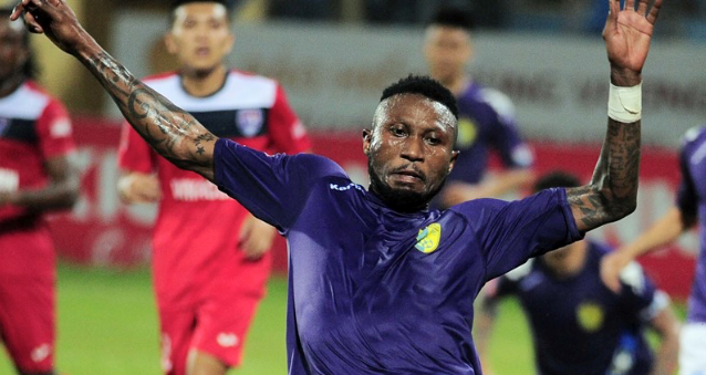 Trọng tài châu Á: 'Hoàng Vũ Samson phải nhận thẻ đỏ'