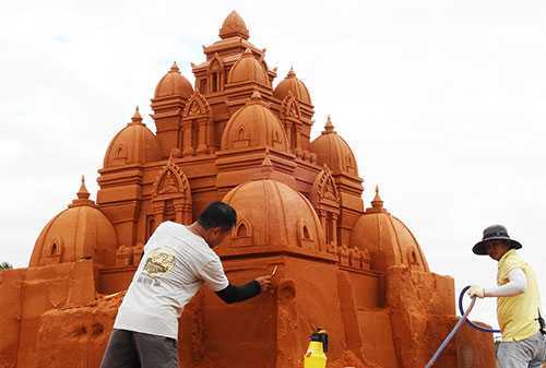 Clip: Khám phá vườn tượng cát độc nhất vô nhị ở Bình Thuận dịp Tết Nguyên đán