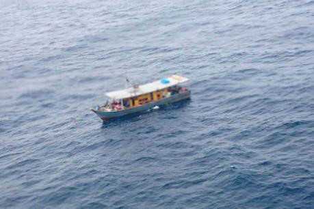 Thuyền chở 28 du khách Trung Quốc mất tích ngoài khơi Malaysia