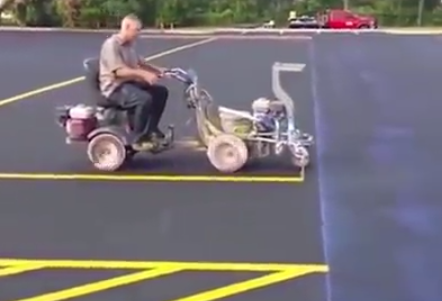 Khám phá cách vẽ vạch kẻ đường độc đáo