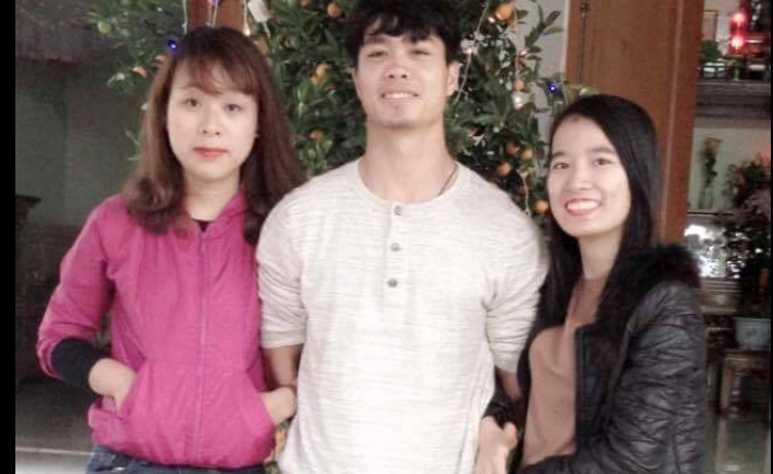 Công Phượng mượn bạn gái tới nhà lo tiếp khách