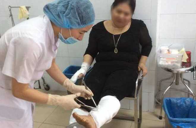 Nữ giáo viên tưới xăng lên người và con trai 8 tuổi rồi châm lửa đốt