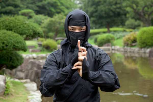 Sự thật về phép độn thổ, phân thân thành trăm người của Ninja Nhật Bản