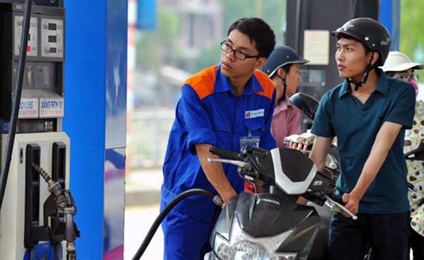 Giá xăng ổn định sau khi trích quỹ bình ổn