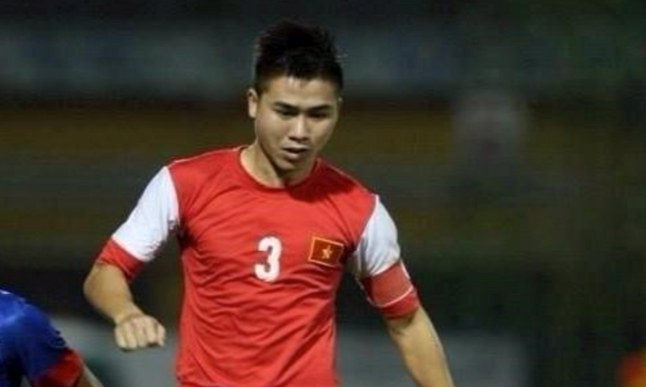 Cầu thủ SLNA cố tình đấm gãy sống mũi cầu thủ Đắk Lắk