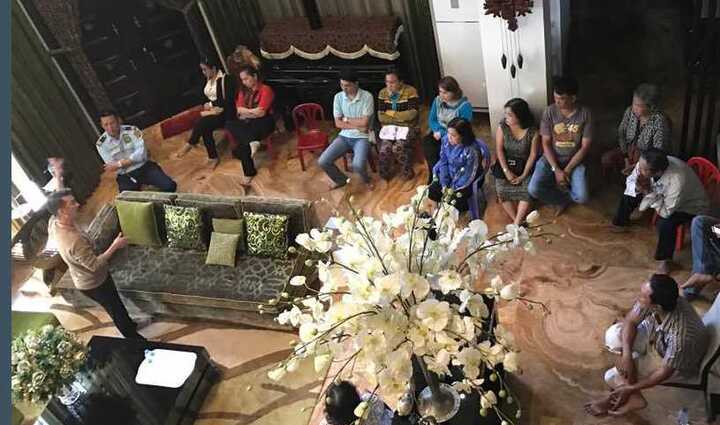 Đàm Vĩnh Hưng giữa vòng vây chủ nợ, bất lực: 'Mẹ ơi con đã già rồi'