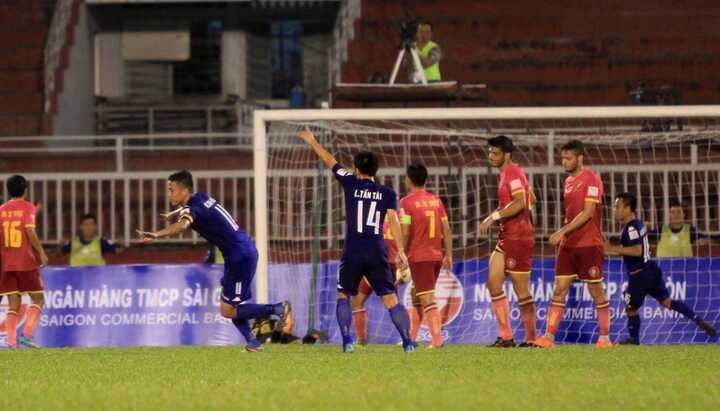 'Anh Đức 32 tuổi vẫn ghi bàn hơn Công Phượng là điều đáng buồn'