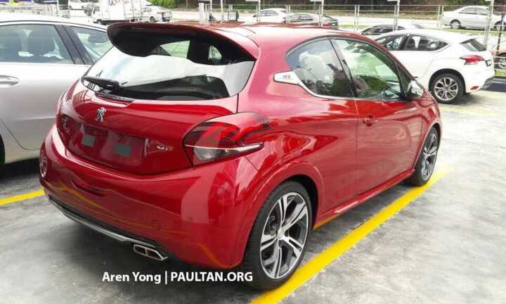 Ngắm Peugeot 208 GTi facelift giá 716 triệu đồng