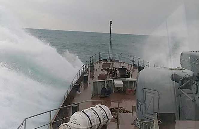 Chiến hạm Gepard Việt Nam rẽ sóng trên Biển Đen