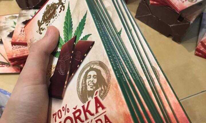 Valentine's Day 2017: Xuất hiện quà tặng nguy hiểm chocolate cần sa