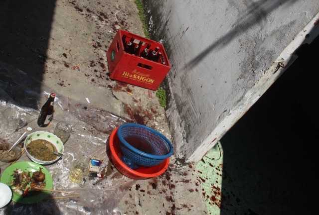 Vợ dùng vỏ chai bia lấy mạng chồng sau trận cãi vã kịch liệt