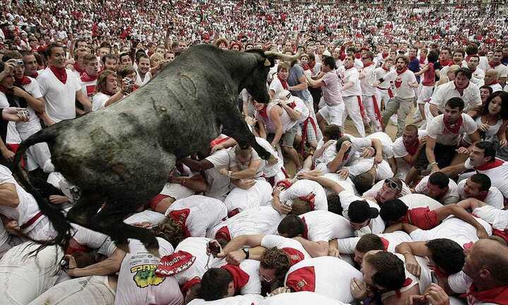 Các lễ hội nguy hiểm nhất thế giới: Đổ máu với bò tót ở Tây Ban Nha