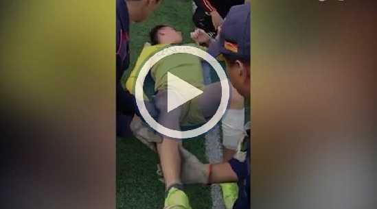 Sốc với cảnh tự trị thương của cầu thủ nghiệp dư