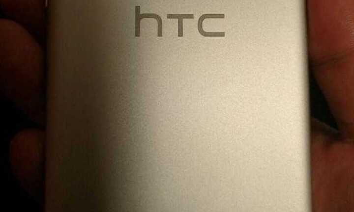 HTC lộ ảnh smartphone giá rẻ đang được 'săn đón'