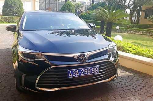 Vì sao doanh nghiệp tặng 8 xe sang cho Đà Nẵng?