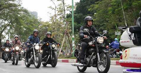 MC Anh Tuấn cùng 160 môtô diễu hành tưởng nhớ nhạc sĩ Trần Lập