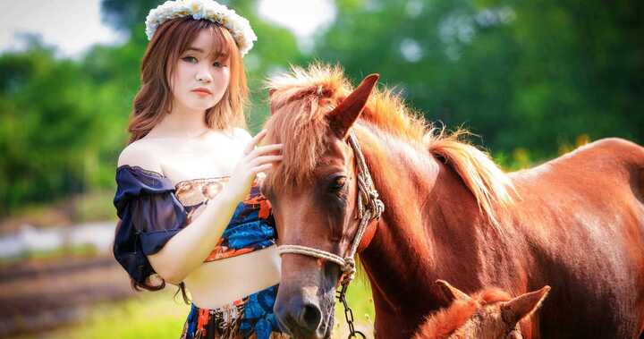 Thiếu nữ Hà thành xinh đẹp khoe nét quyến rũ trong bộ ảnh 'Sơn nữ'