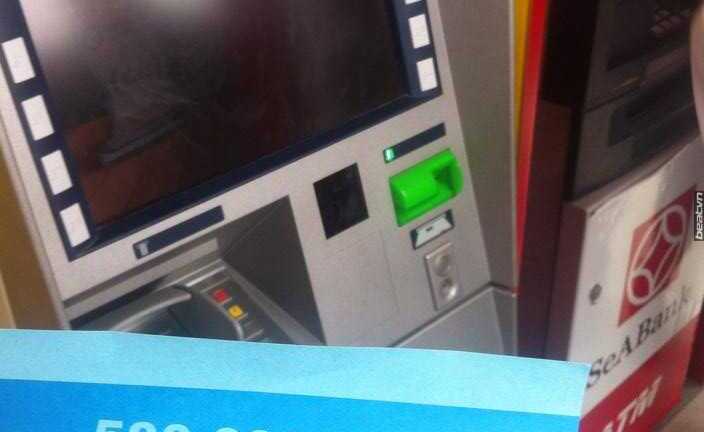 Video: Rút tiền tại cây ATM PVcomBank, khách nhận tờ giấy 500.000 đồng