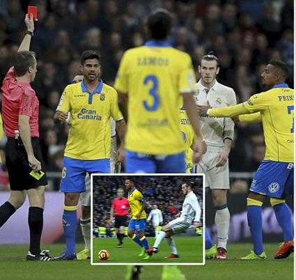 Video: Thẻ đỏ khiến Gareth Bale trở thành tội đồ trong ngày Real Madrid mất ngôi đầu bảng