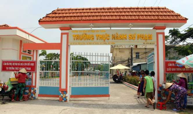 Cán bộ văn phòng Tỉnh ủy Sóc Trăng đánh nhau trong trường của con