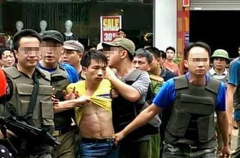 Cảnh sát đặc nhiệm Hướng Nam tung 'quả đấm thép': Tội phạm nghe thấy phải bạt vía, kinh hồn