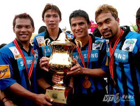 Hai số áo thiêng ở HAGL