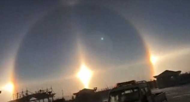 Khoảnh khắc ba mặt trời xuất hiện cùng lúc ở Trung Quốc