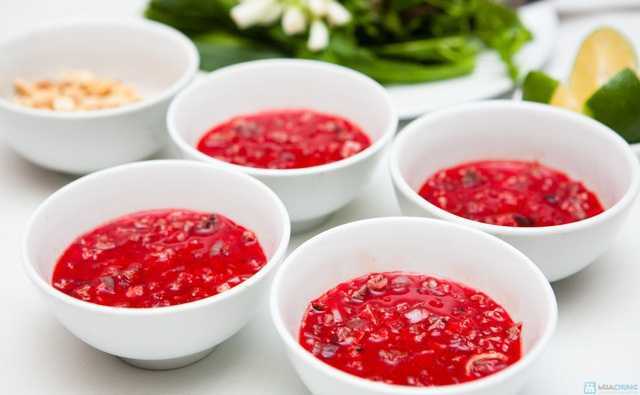 Bộ Y tế khuyến cáo: Tuyệt đối không ăn tiết canh gia cầm thời điểm này