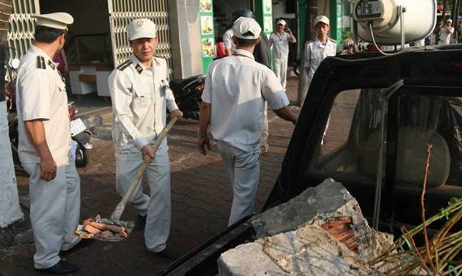 Đà Nẵng phá bỏ hàng loạt công trình 'cướp vỉa hè'