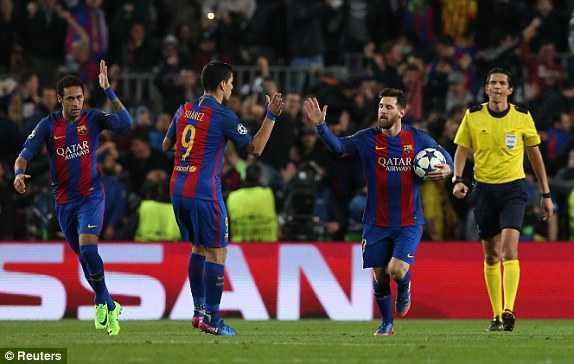 Trọng tài cho Barca hưởng 2 quả phạt đền khó tin