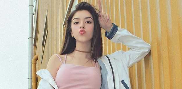 Hot girl lai xinh đẹp khoe biểu cảm đáng yêu khiến các chàng trai không thể rời mắt