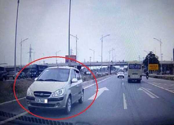 Tước bằng lái tài xế chạy xe ngược chiều trên cao tốc Hà Nội – Bắc Giang