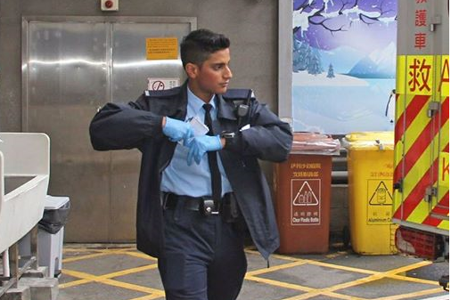 Cảnh sát 'đẹp trai nhất Hong Kong' khiến dân mạng xôn xao sau khi cứu người tự tử