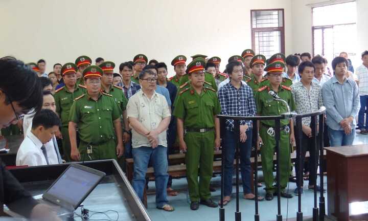 Nhóm giang hồ hỗn chiến tại bệnh viện lĩnh án