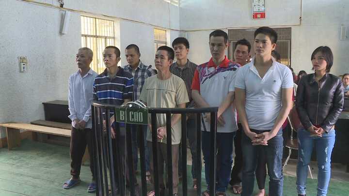 Lấy 451 triệu đồng, nhóm cướp lĩnh án hơn 200 năm tù