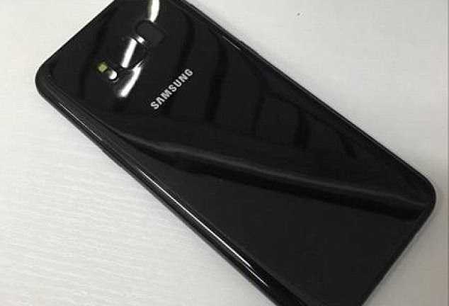 Lộ ảnh Samsung Galaxy S8 phiên bản Jet Black đẹp sang trọng