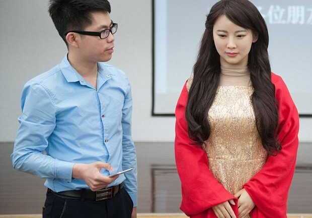 Thiếu nữ robot xinh như người thật ở Trung Quốc