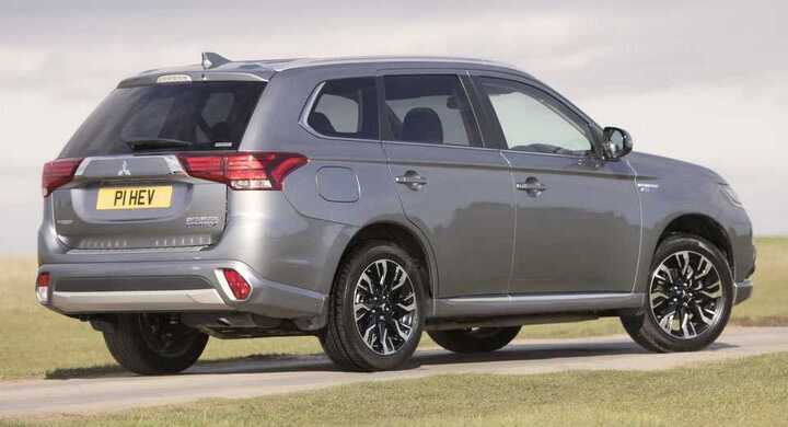 Mitsubishi Outlander PHEV Juro bản nâng cấp đầy ấn tượng