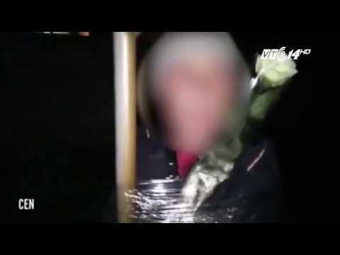 Ukraine: Nghi phạm ấu dâm bị trói vào biển chỉ đường bằng màng bọc thức ăn