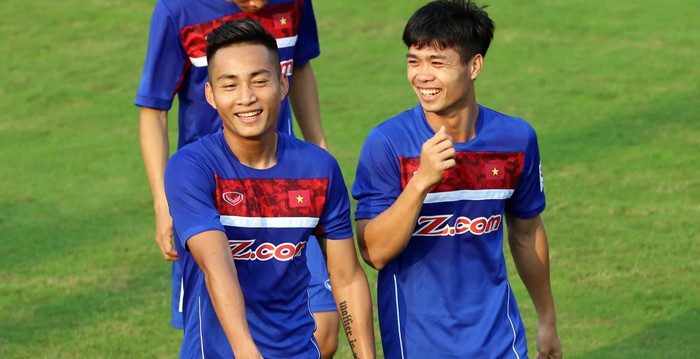 Công Phượng cười tít mắt trong ngày đầu tập luyện ở tuyển Việt Nam