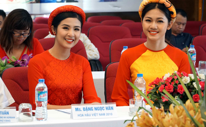 Hoa hậu, Á hậu Việt Nam gây 'sốc' khi tham gia chạy marathon